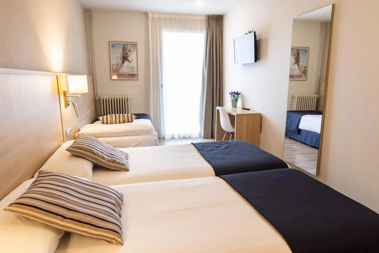 **  Hotel Terminus Пучсерда Испания
