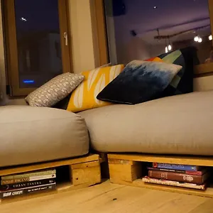 Apartamento Piso Acogedor Y Moderno Con Garage En Centro, Puigcerdà